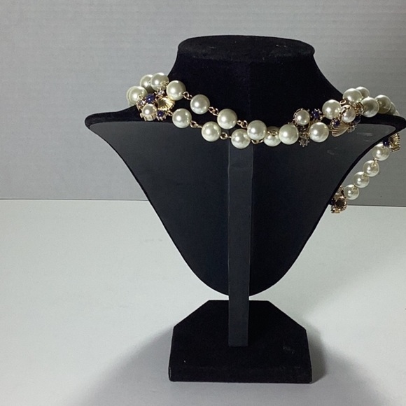 Gold stoned shell with Pearls. - Picture 3 of 3